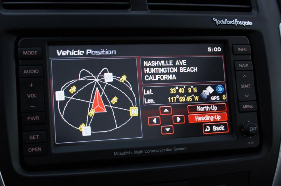  Mitsubishi Outlander Sport SE AWC 2011 года  (фото 19 из 48)